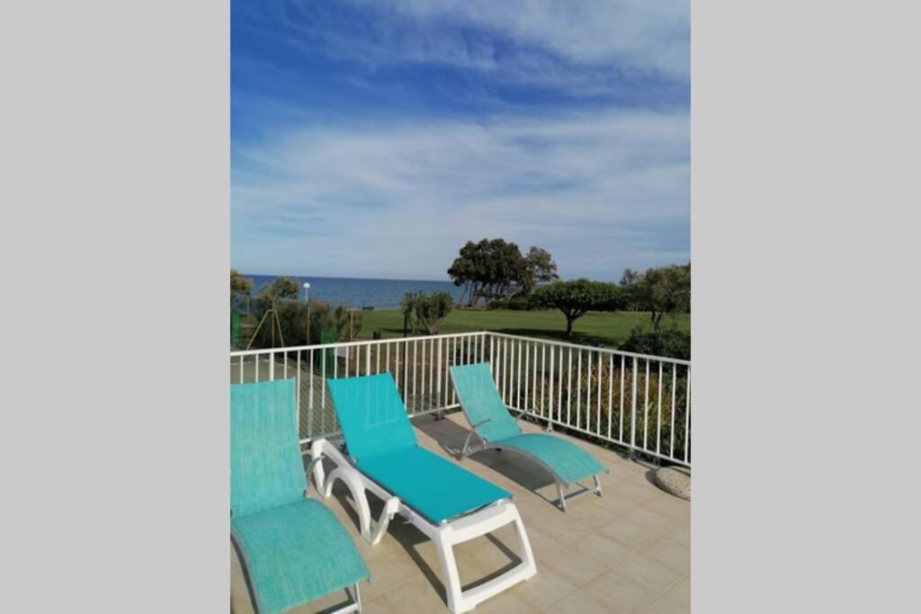 Studio 4 personnes bord de mer avec piscine wifi Cervione Extérieur photo
